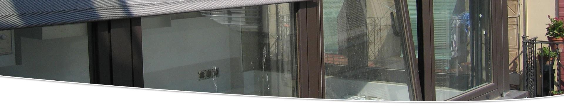 Empresa d'instal·ladors de fusteria d'alumini i PVC i vidres a mida Empresa d'instal·ladors de fusteria d'alumini i PVC i vidres a mida a Tordera