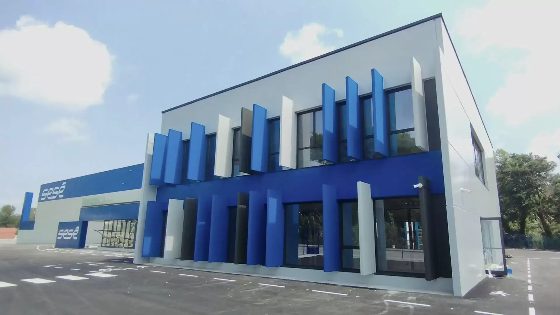 Fabricación a medida de carpintería de aluminio y cristalería en Tordera (Barcelona)